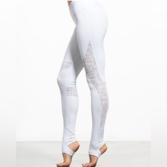 ALO West Coast Yoga Leggings - Picture 4 of 11